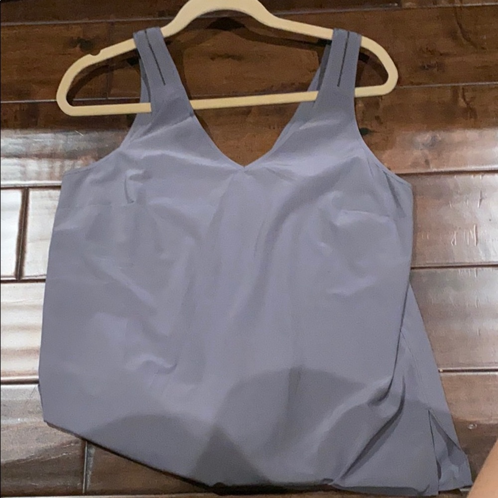 Gray tank - Picture 2 of 4